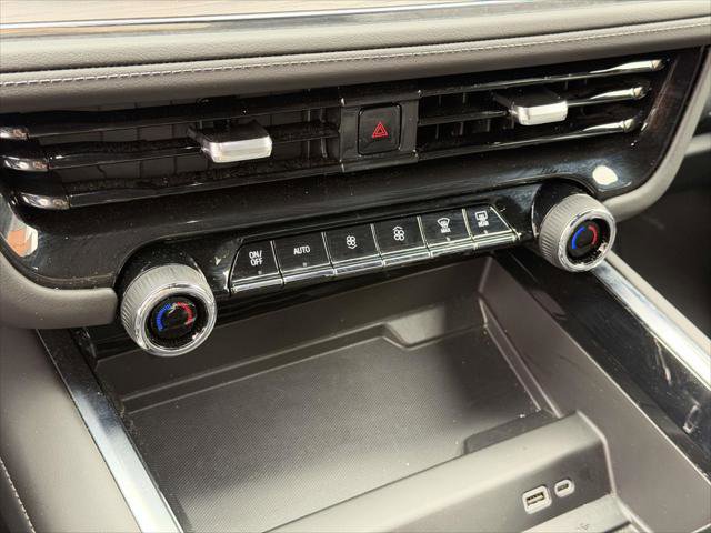 Used 2025 Chevrolet Suburban LS image 32