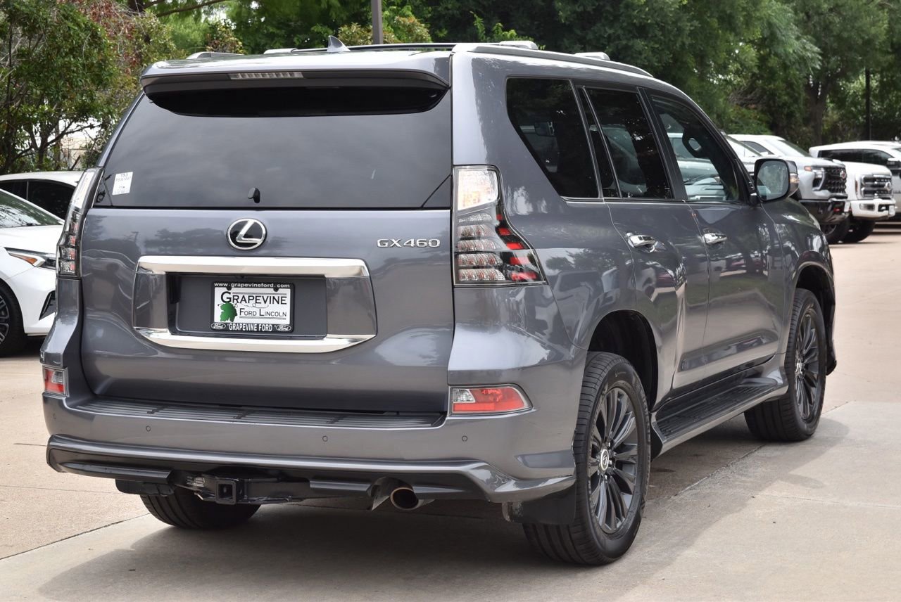 Used 2023 Lexus GX 460 Premium w/ Accessory Package AWD/4WD image 9