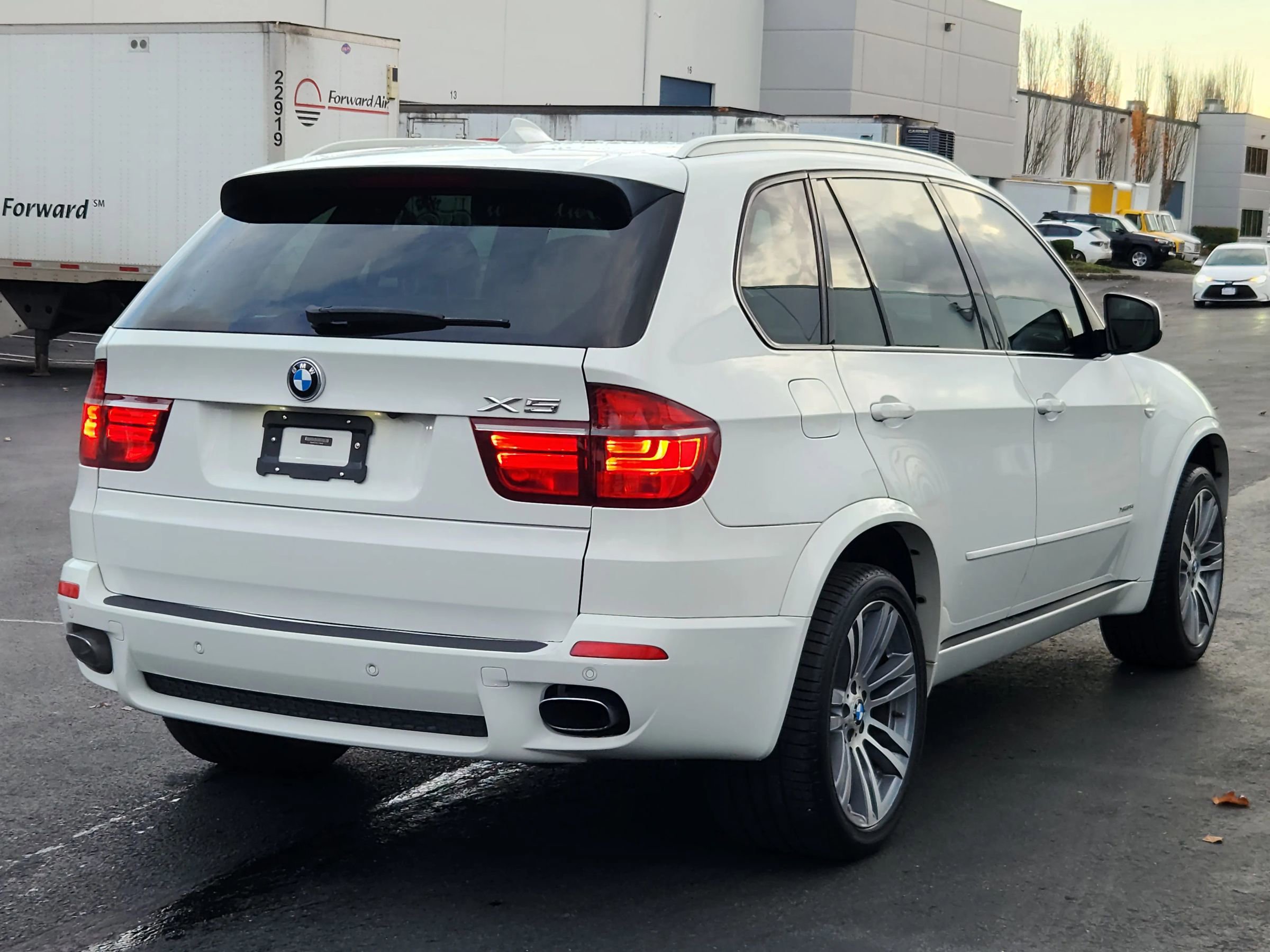 Used 2012 BMW X5 xDrive35i image 4