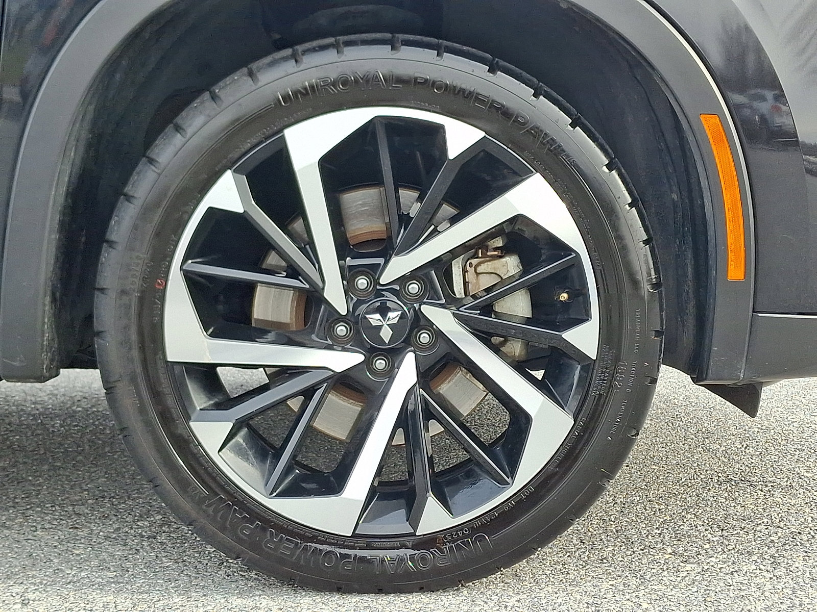 Used 2023 Mitsubishi Outlander SE image 8