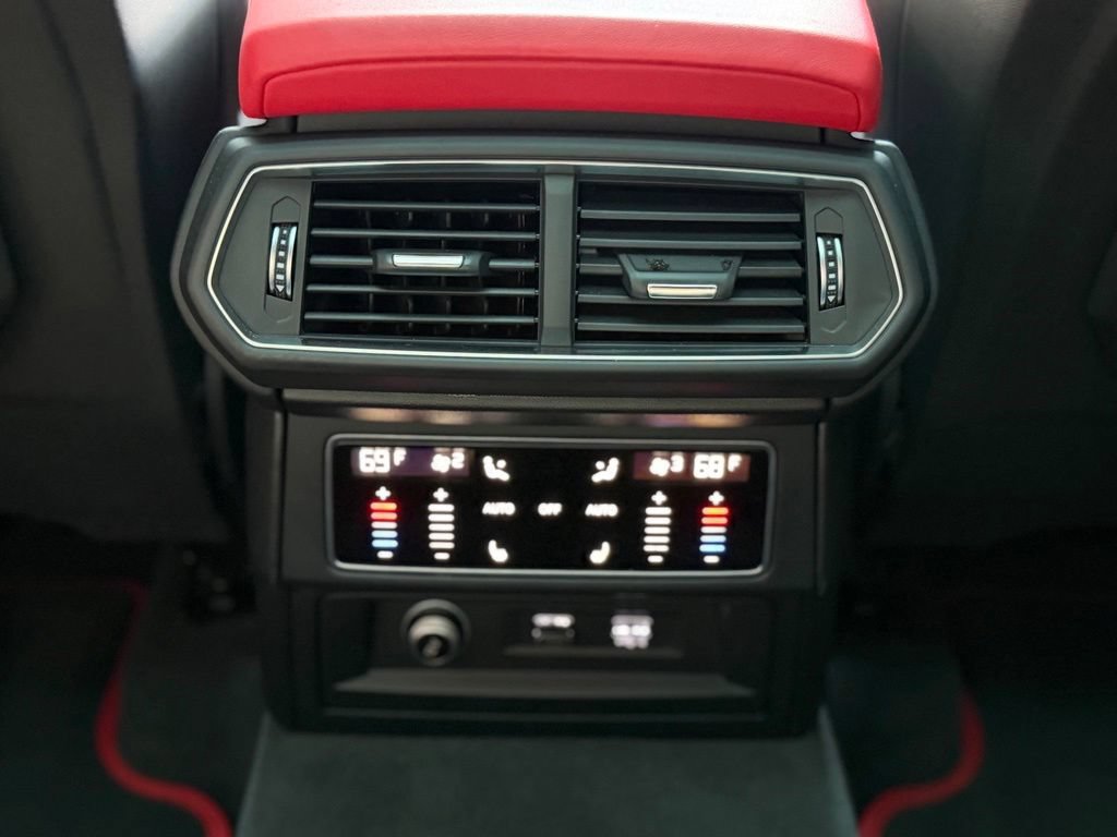 Used 2021 Lamborghini Urus AWD/4WD image 53