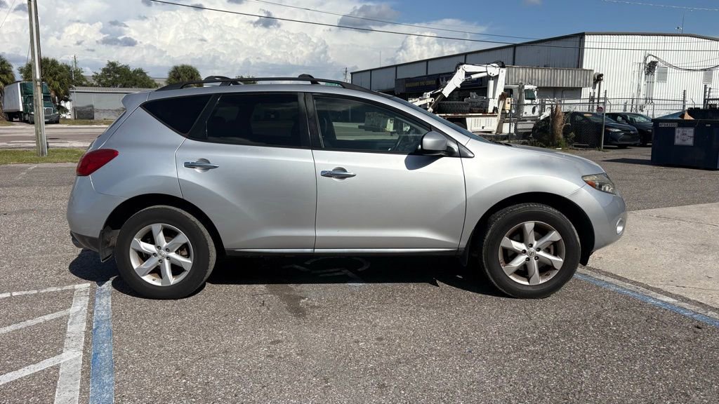 Used 2009 Nissan Murano SL w/ Technology Pkg FWD image 2
