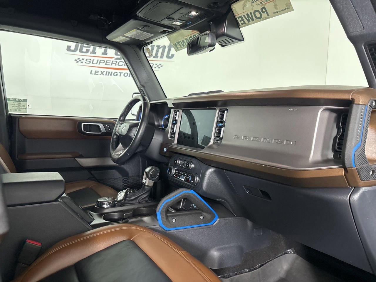 Used 2023 Ford Bronco Outer Banks AWD/4WD image 27