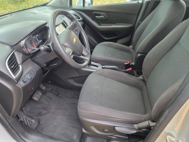 Used 2018 Chevrolet Trax LS AWD/4WD image 32