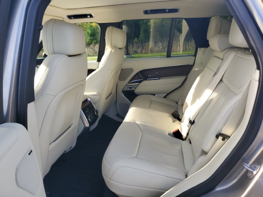 Used 2023 Land Rover Range Rover SE AWD/4WD image 27