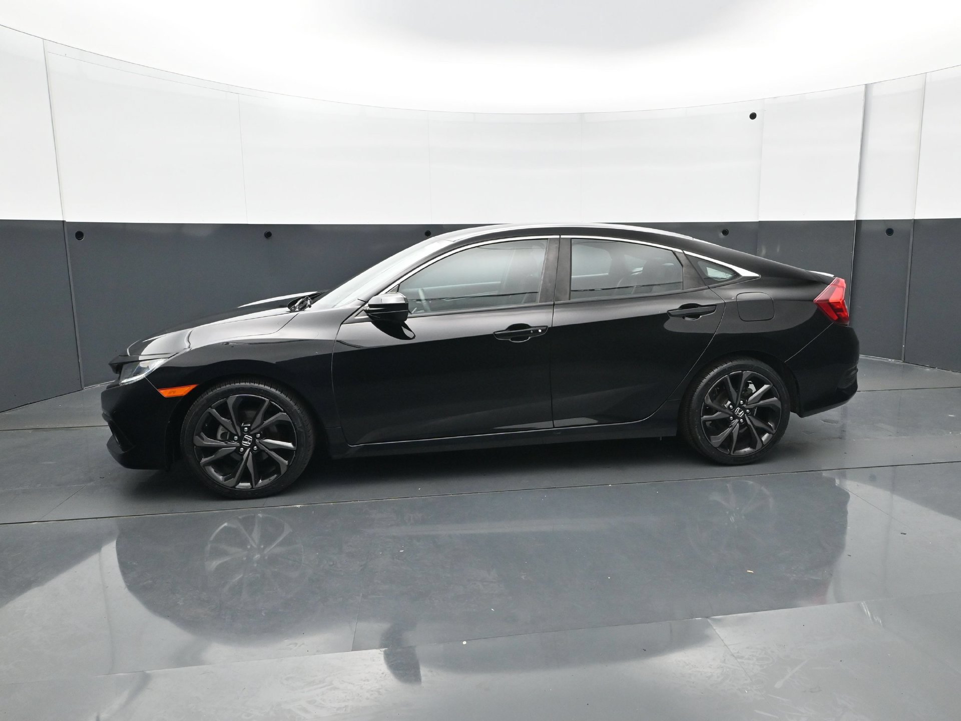 Used 2020 Honda Civic Sport image 3