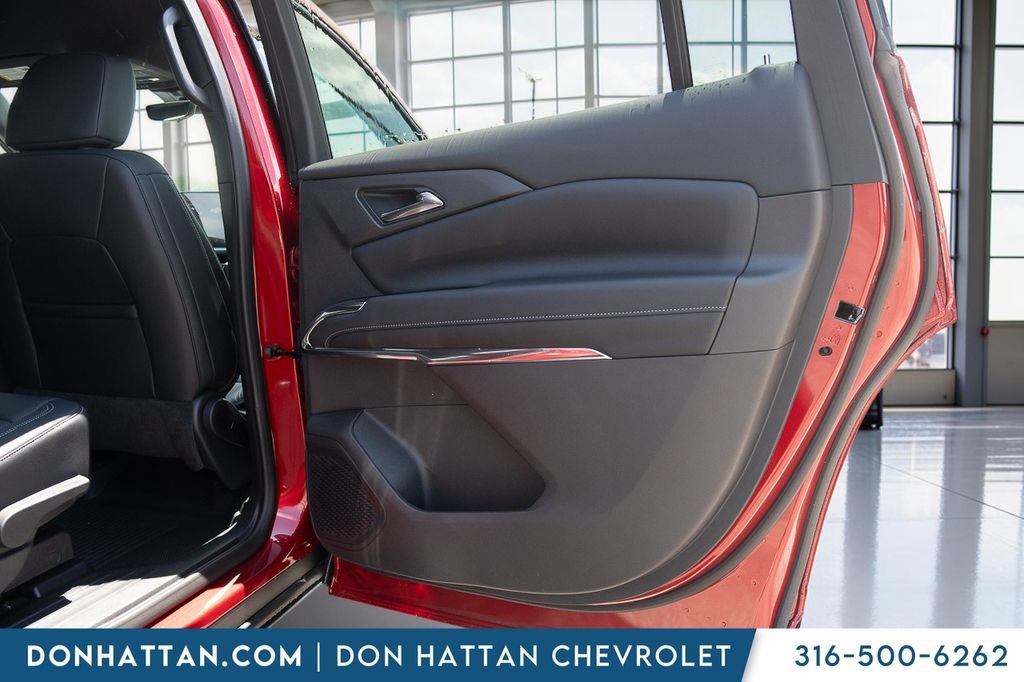 New 2026 Chevrolet Traverse LT w/ Midnight/Sport Edition AWD/4WD image 26