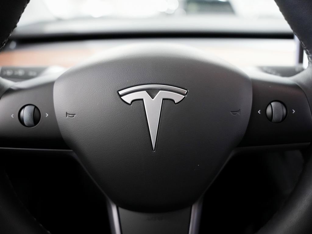 Used 2024 Tesla Model Y Long Range AWD/4WD image 14