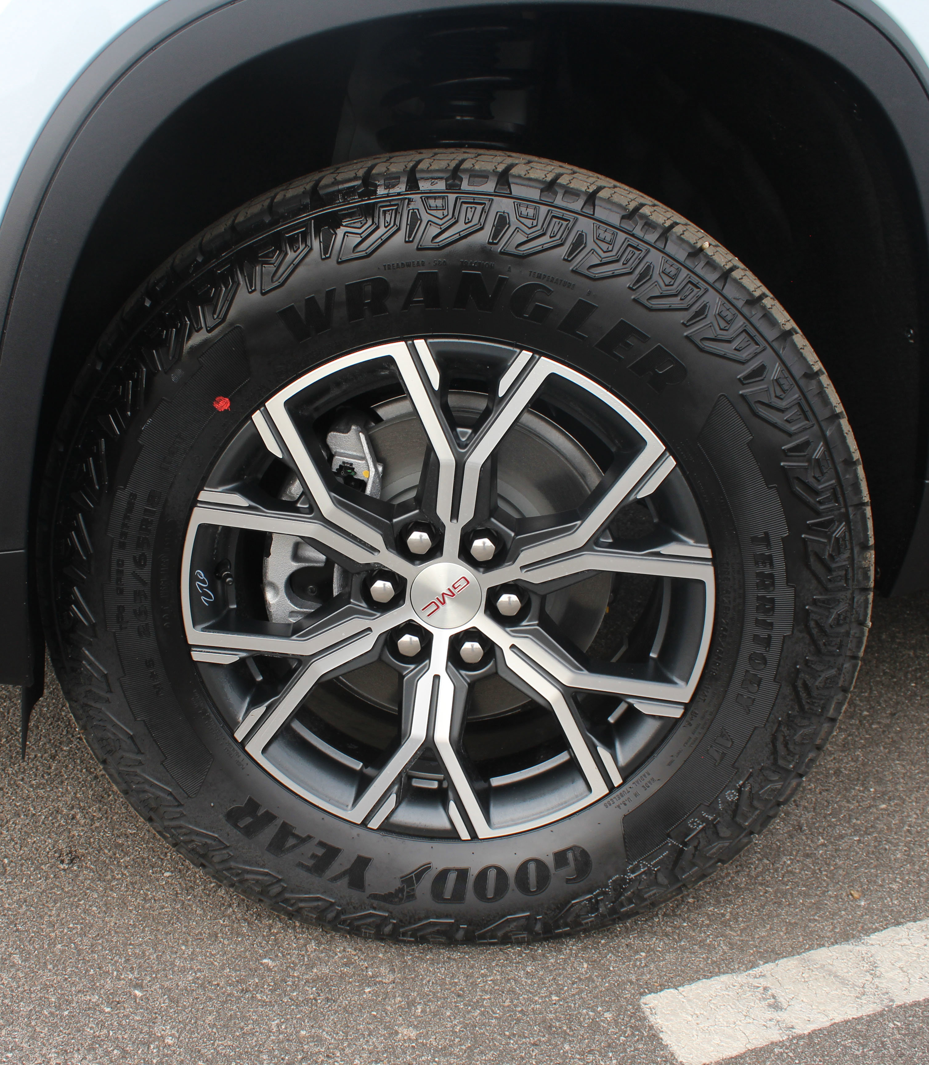 New 2026 GMC Acadia AT4 image 18