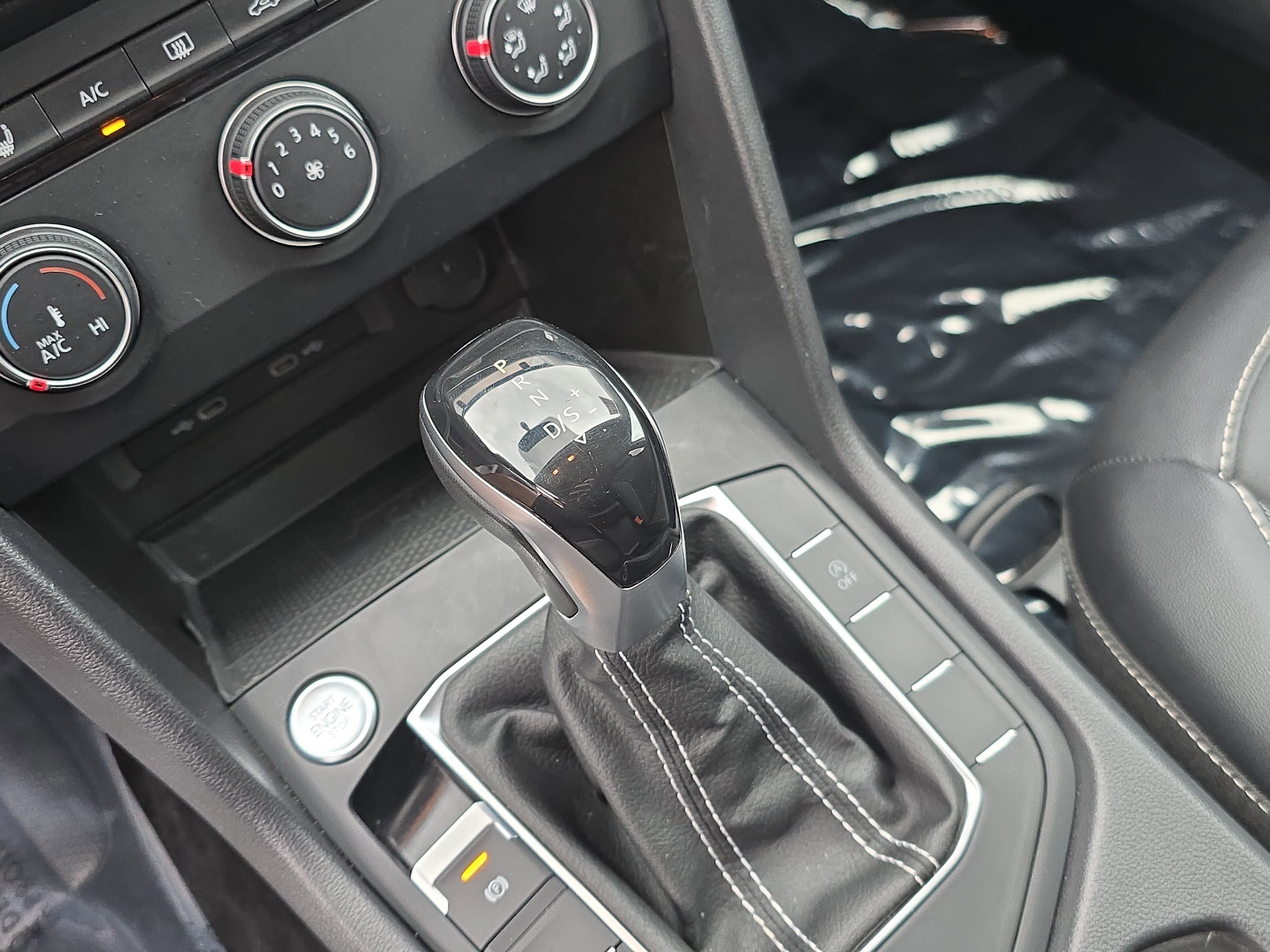 Used 2022 Volkswagen Taos SE image 22