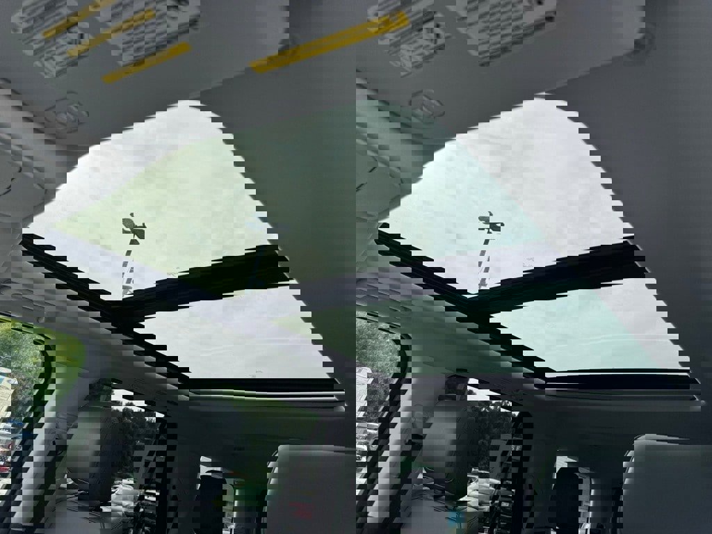 New 2025 Ford Expedition Active image 12