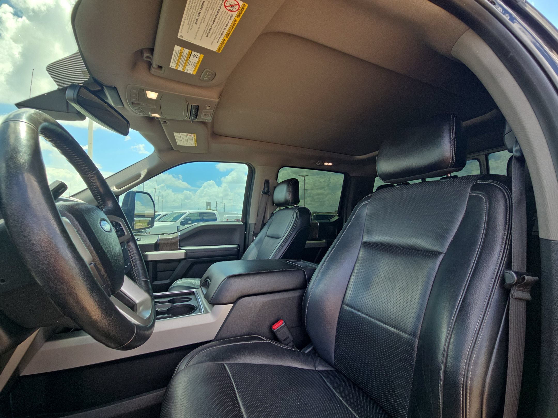 Used 2017 Ford F250 Lariat w/ Lariat Ultimate Package AWD/4WD image 15