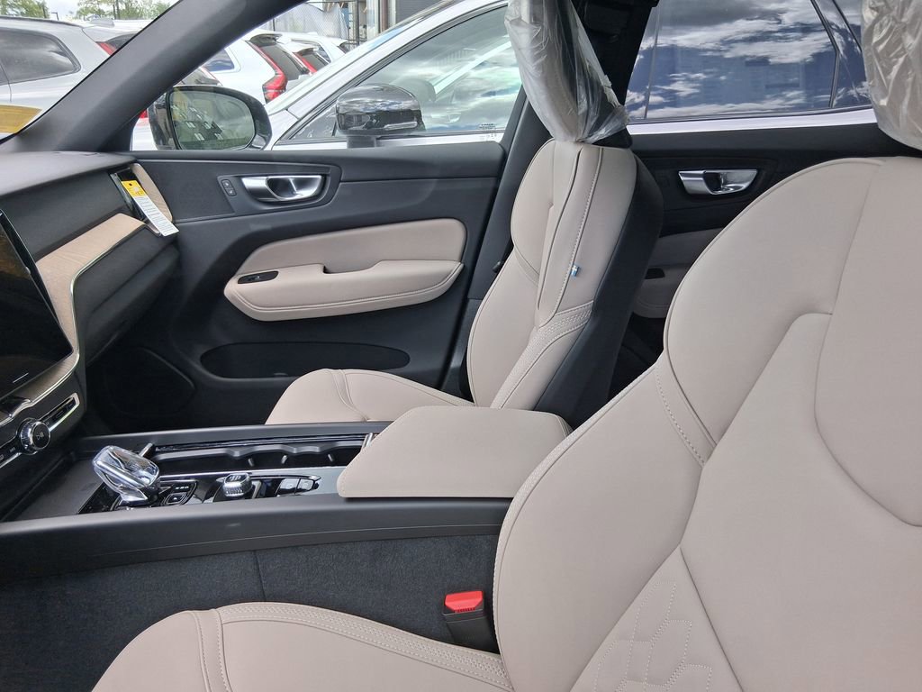 New 2026 Volvo XC60 B5 Plus w/ Protection Package Premier AWD/4WD image 8