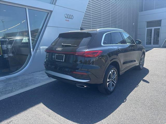 Used 2025 Audi Q5 Premium w/ Convenience Package AWD/4WD image 3