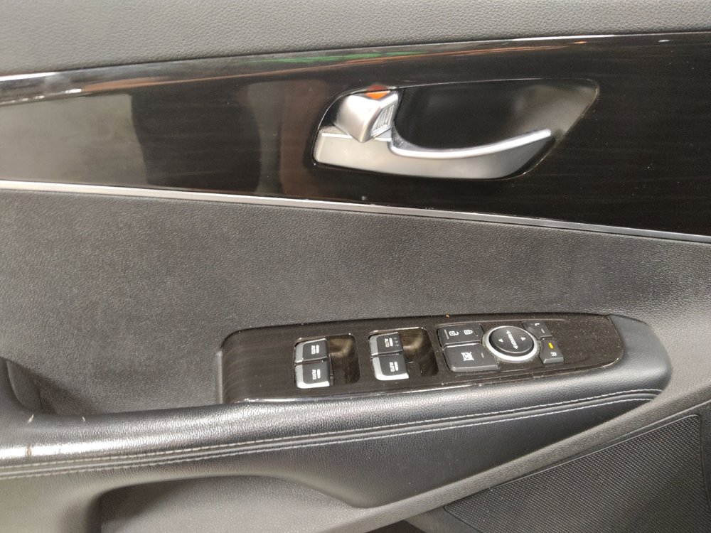 Used 2019 Kia Sorento EX image 27