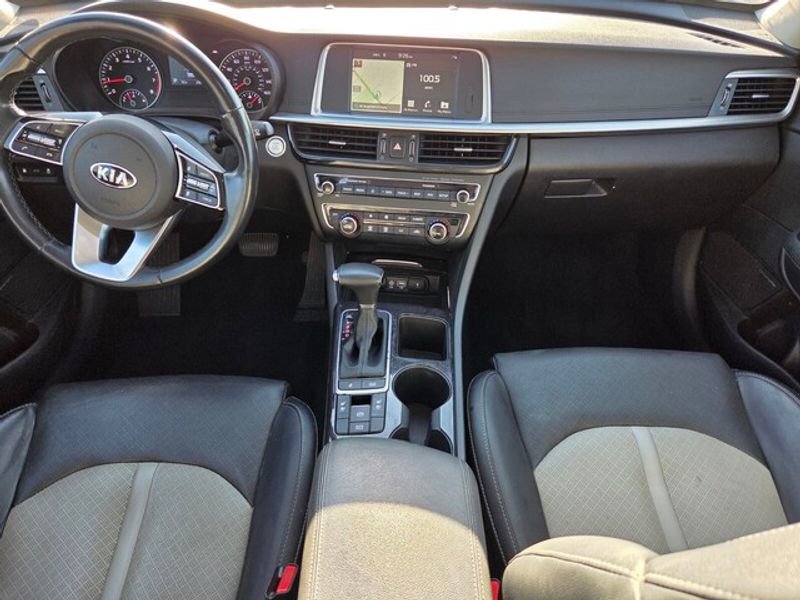 Used 2020 Kia Optima Premium image 10