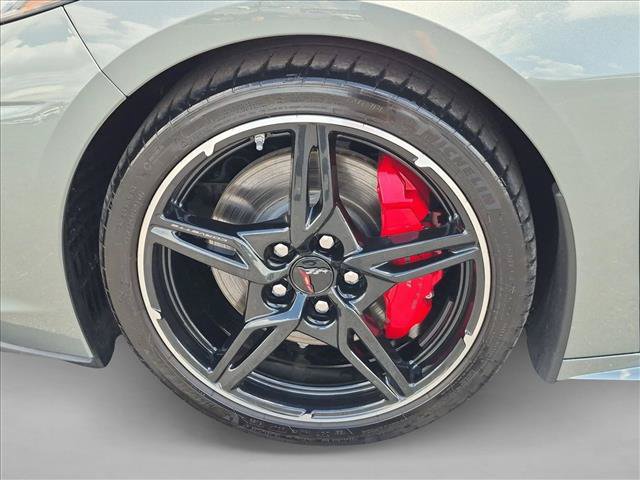 Used 2023 Chevrolet Corvette Stingray Premium Conv w/ Z51 Performance Package RWD image 22