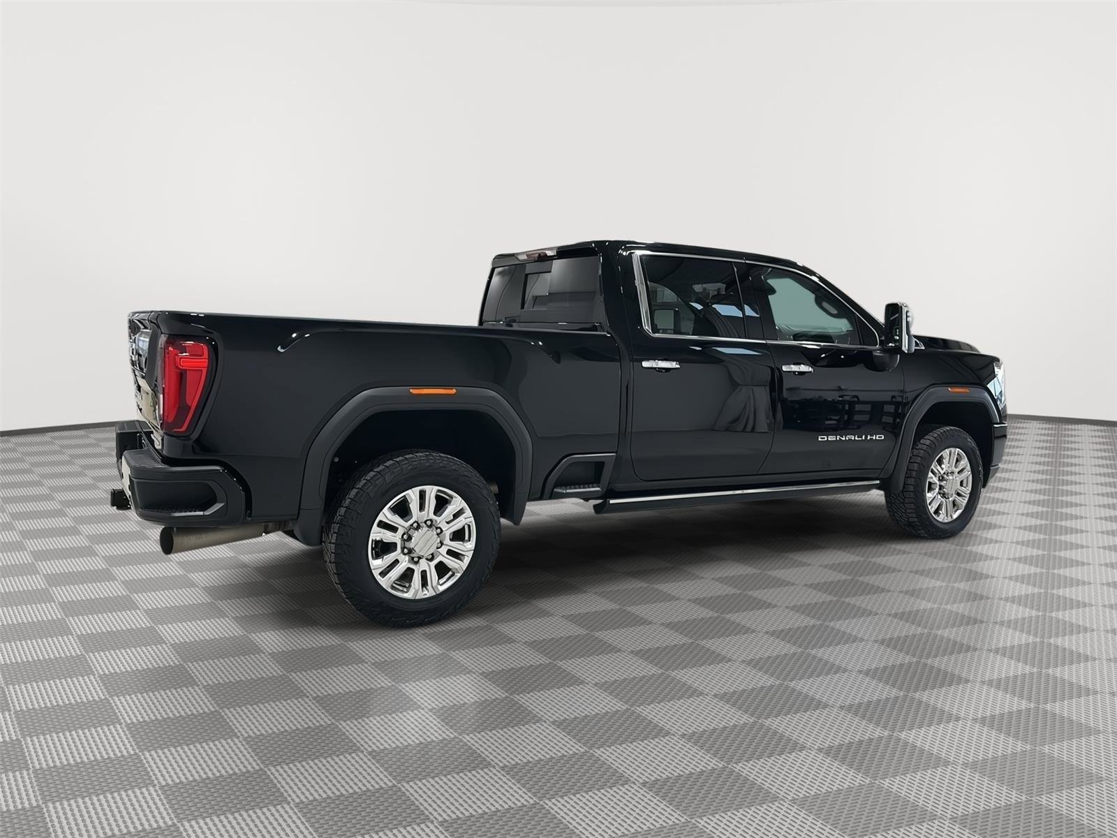 Used 2022 GMC Sierra 3500 Denali w/ Denali Ultimate Package image 6