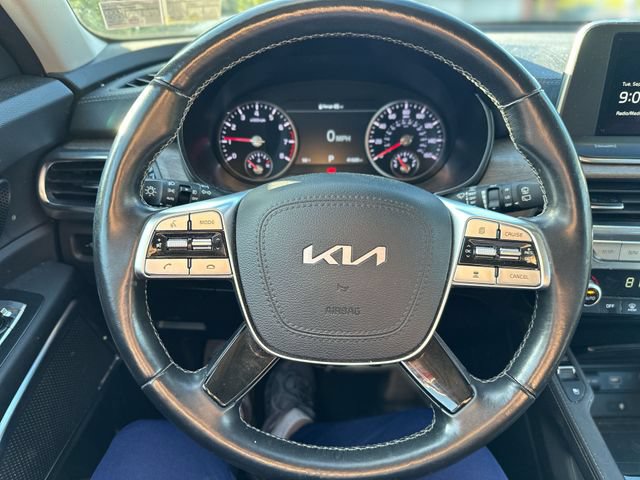 Used 2022 Kia Telluride SX w/ Nightfall Edition Package AWD/4WD image 16