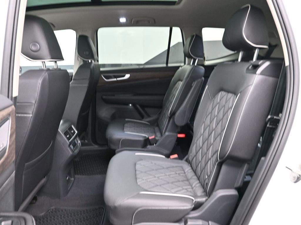 New 2026 Volkswagen Atlas SEL Premium R-Line image 9