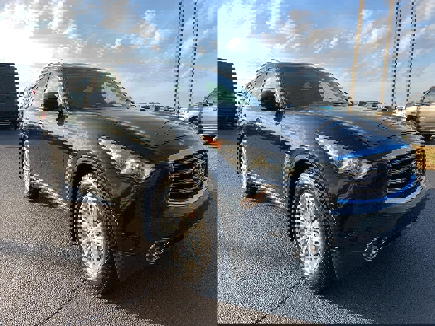 Used 2013 INFINITI FX37 AWD w/ Premium Pkg image 3