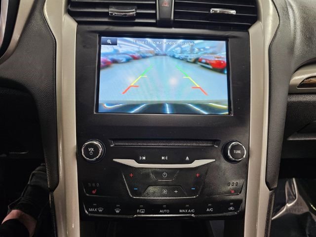 Used 2013 Ford Fusion SE image 18