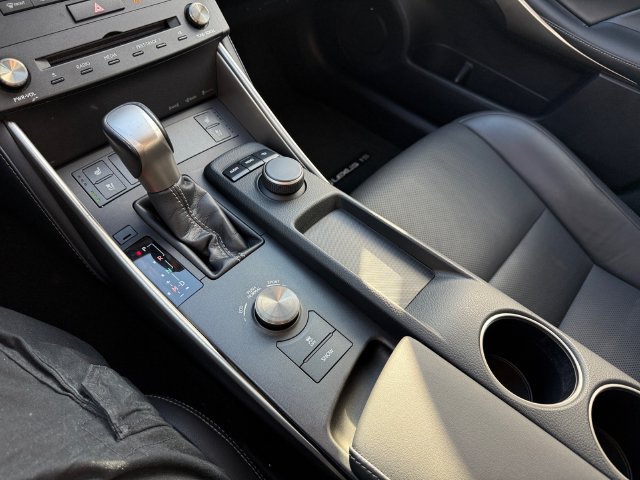 Used 2016 Lexus IS 300 AWD image 18