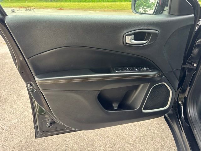 Used 2018 Jeep Compass Limited w/ Navigation Group AWD/4WD image 14