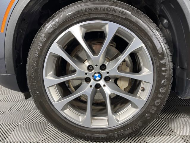Used 2021 BMW X5 xDrive40i w/ Parking Assistance Package image 12
