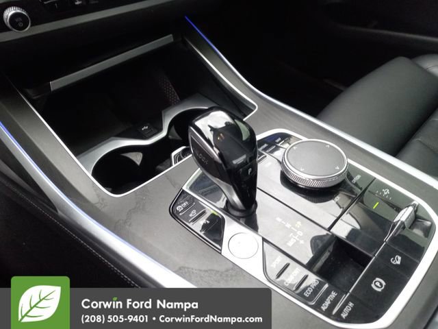 Used 2021 BMW X7 xDrive40i w/ Cold Weather Package image 18