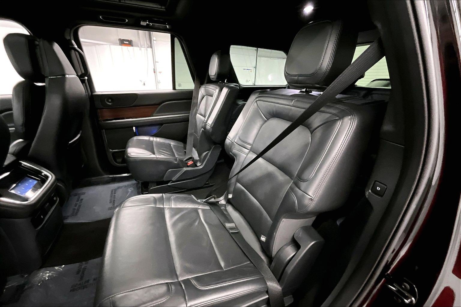 Used 2024 Lincoln Navigator Reserve AWD/4WD image 23