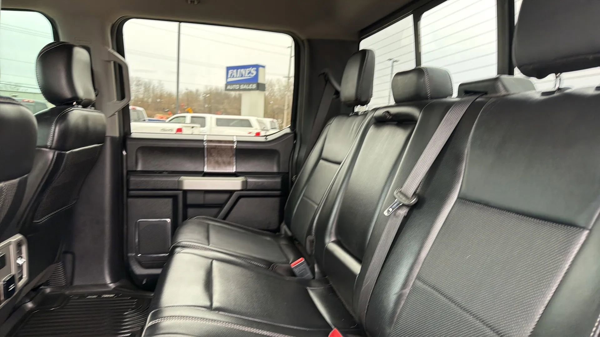 Used 2019 Ford F250 Lariat w/ Chrome Package image 48
