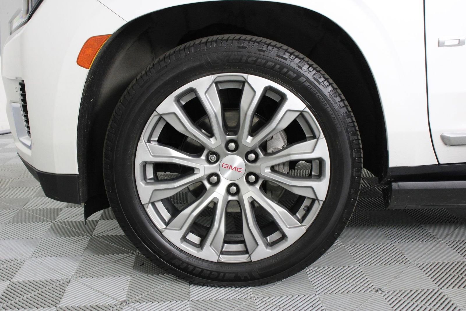 Used 2021 GMC Yukon XL Denali w/ Denali Ultimate Package image 28