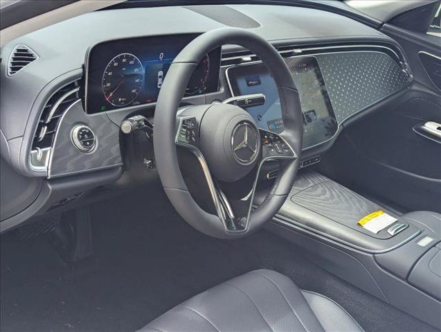 New 2026 Mercedes-Benz E 350 4MATIC Sedan image 3