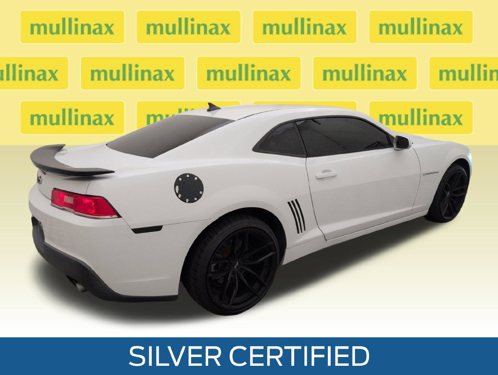 Used 2015 Chevrolet Camaro LS RWD image 3