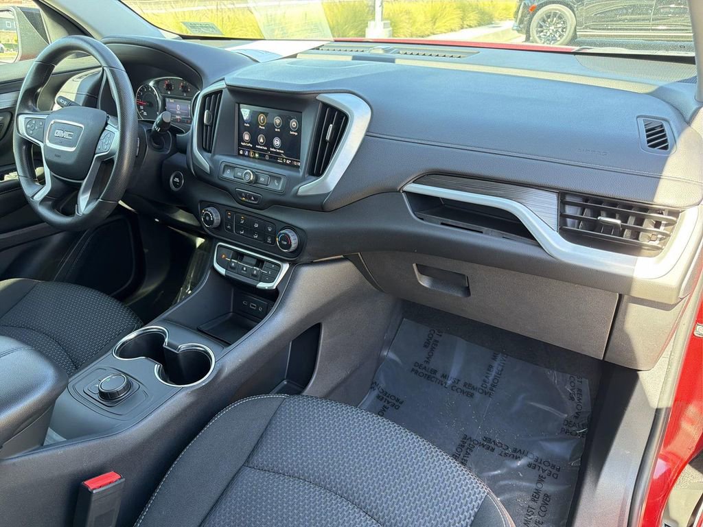 Used 2023 GMC Terrain SLE w/ Elevation Edition image 31