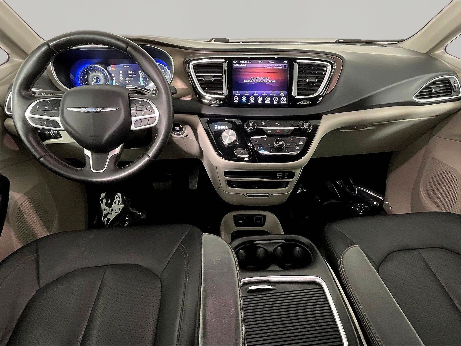 Used 2018 Chrysler Pacifica Touring-L Plus FWD image 7