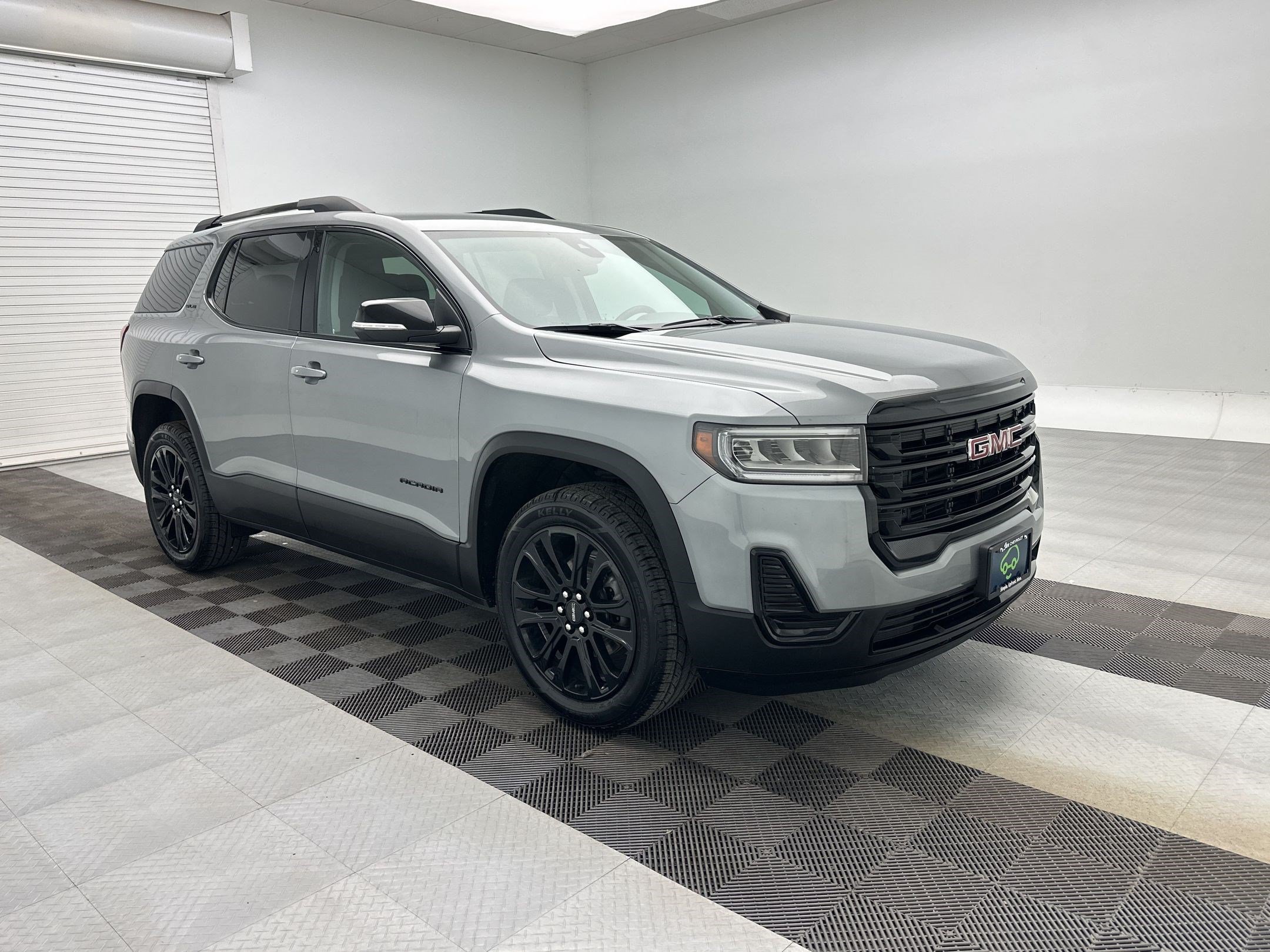 Certified 2023 GMC Acadia SLE w/ Driver Convenience Package AWD/4WD image 7
