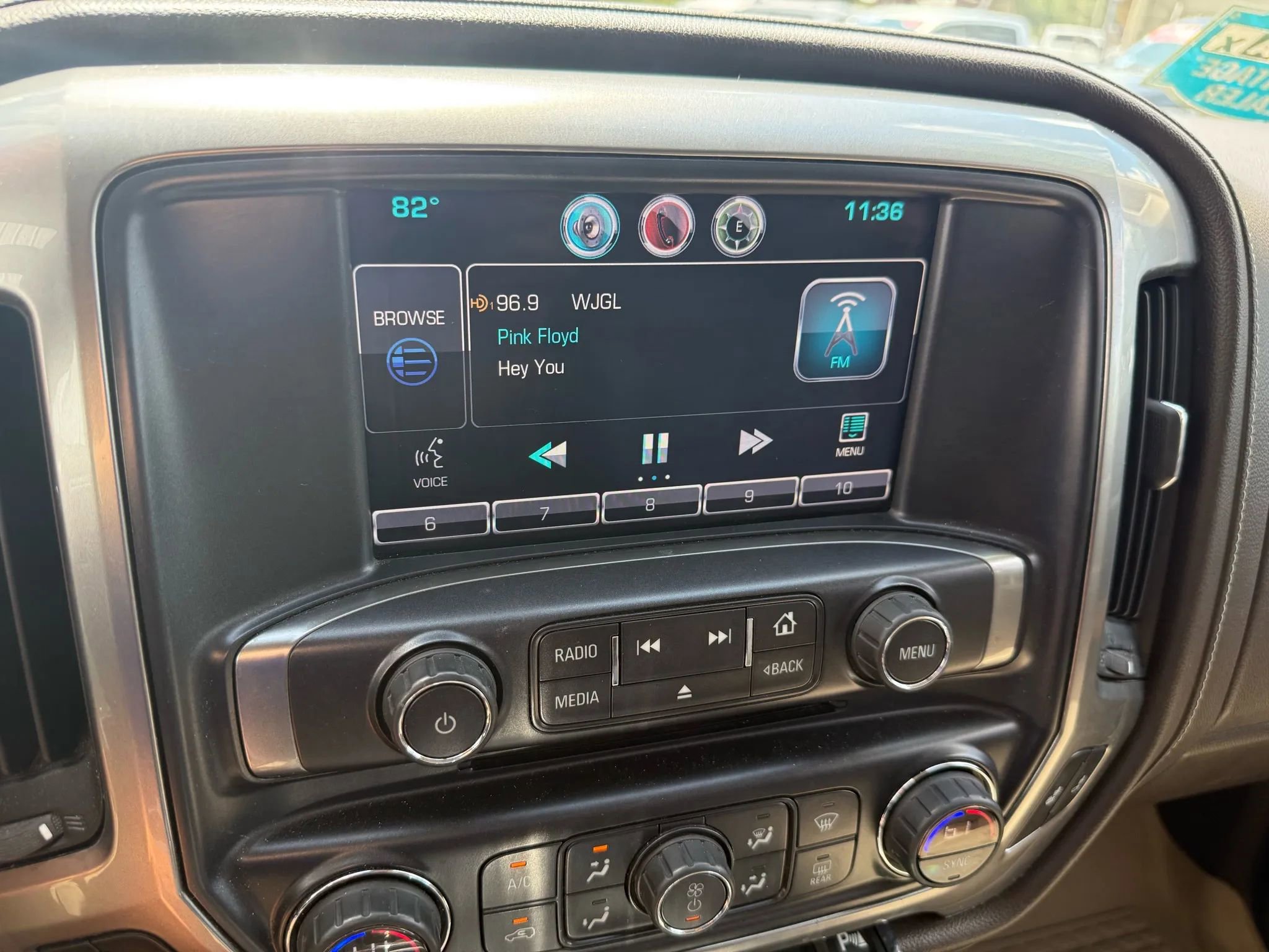 Used 2015 Chevrolet Silverado 2500 LTZ w/ LTZ Plus Package image 44