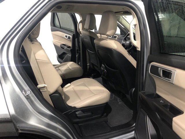 Used 2020 Ford Explorer XLT w/ Equipment Group 202A image 8