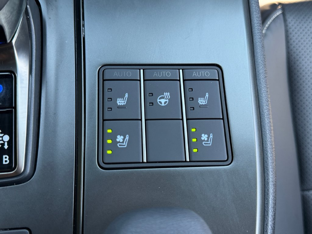 New 2025 Lexus UX 300h AWD w/ Accessory Package (Z1) image 29