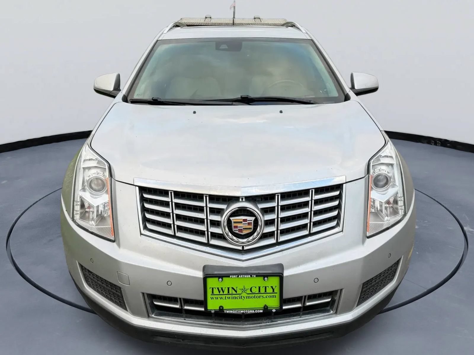 Used 2014 Cadillac SRX Luxury w/ Driver Awareness Package FWD image 2