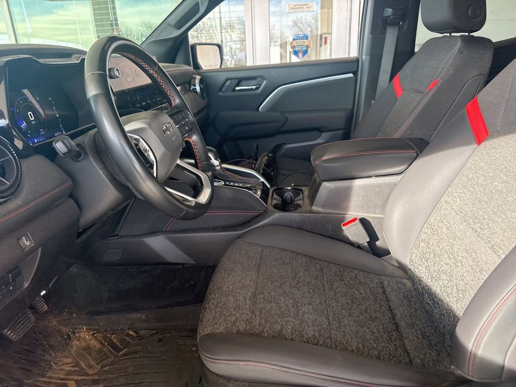 Used 2023 Chevrolet Colorado Z71 w/ Z71 Convenience Package 2 image 16