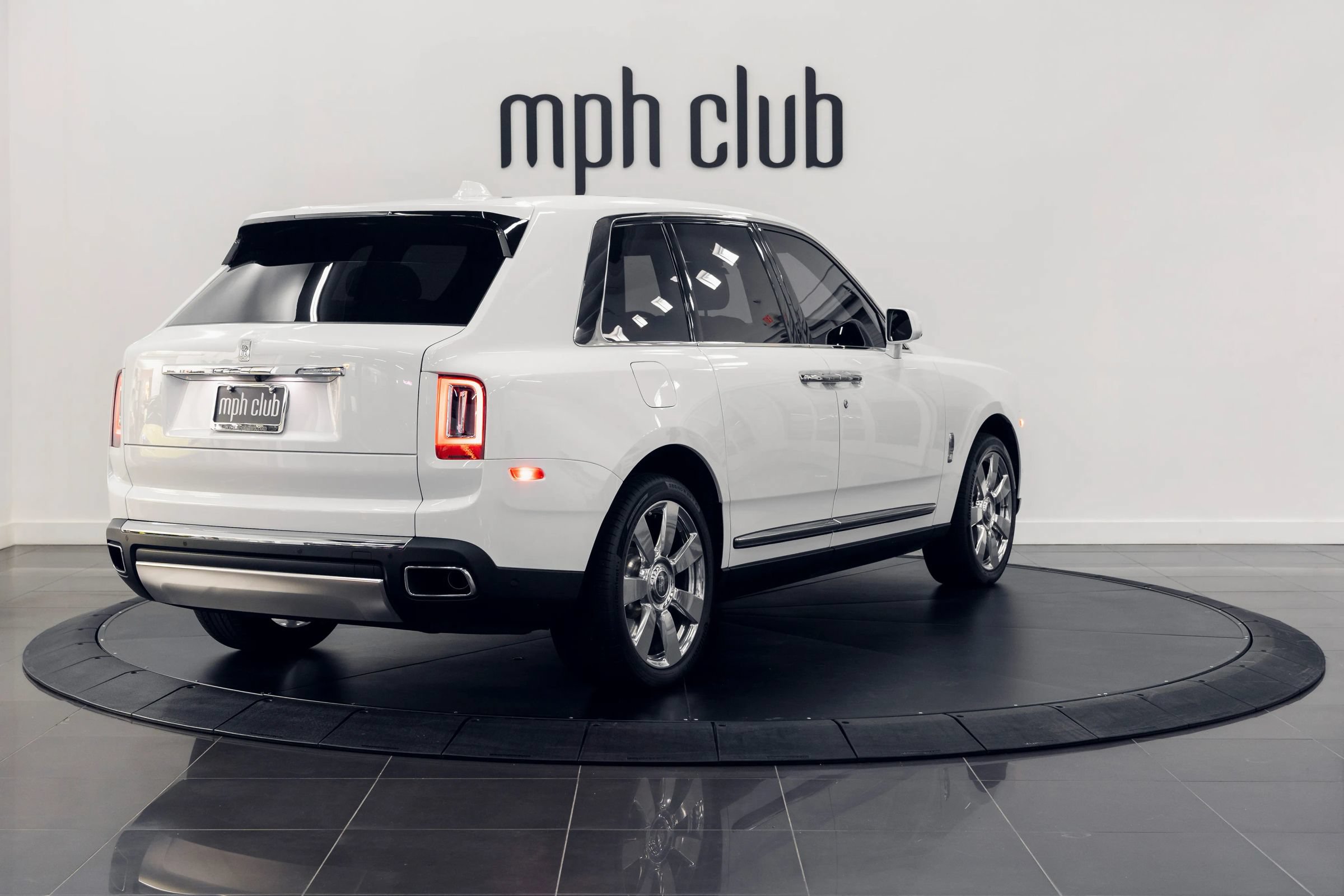 Used 2021 Rolls-Royce Cullinan AWD/4WD image 9