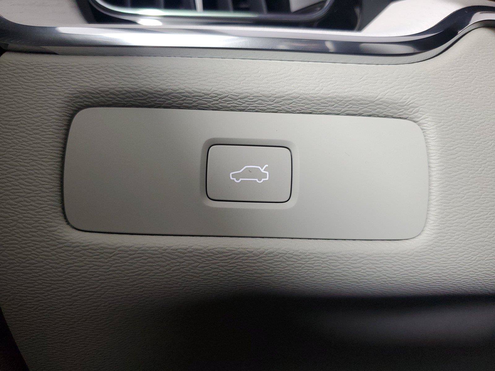 New 2027 Volvo XC60 B5 Ultra AWD/4WD image 35
