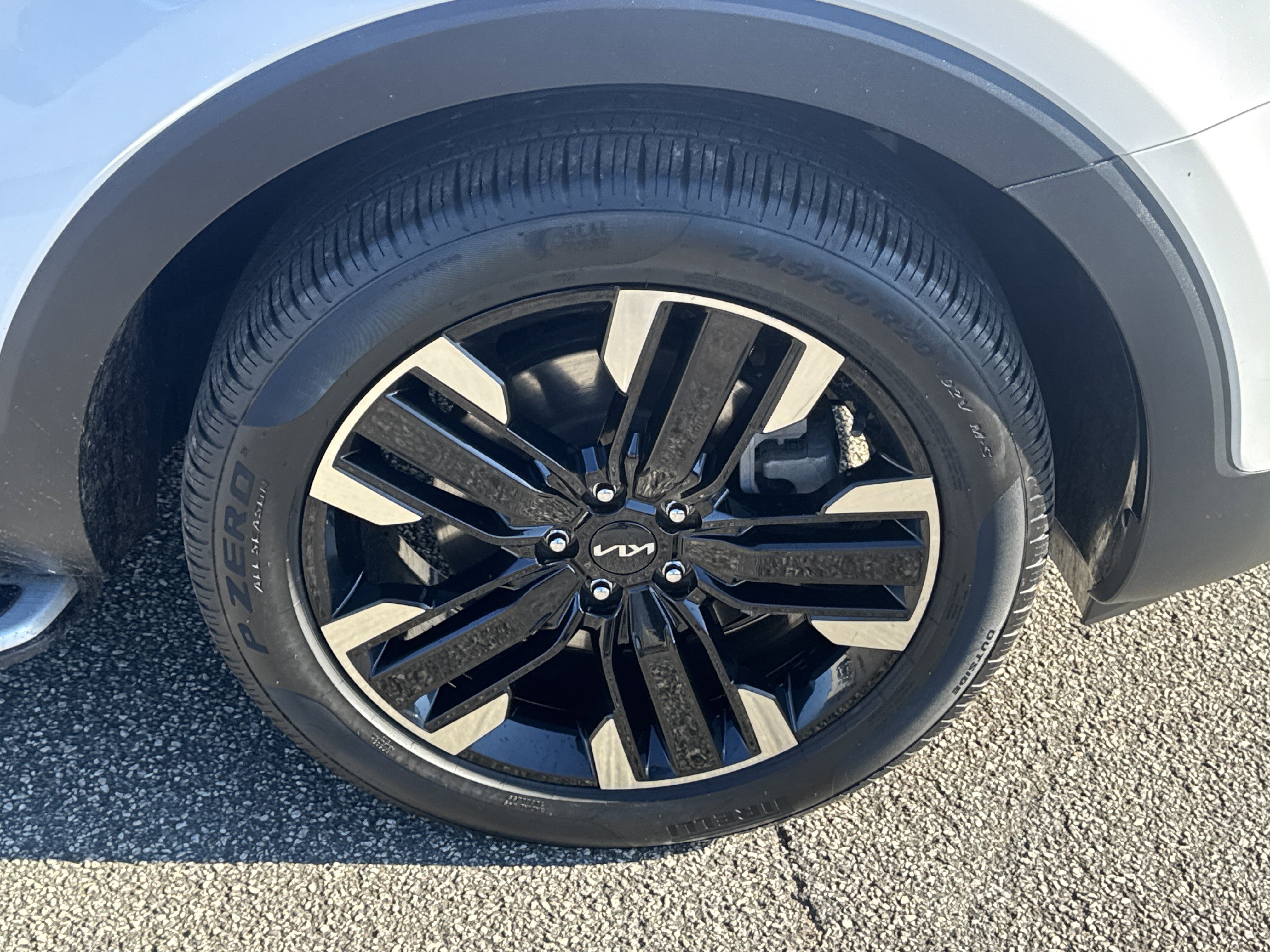 Certified 2023 Kia Telluride SX image 12