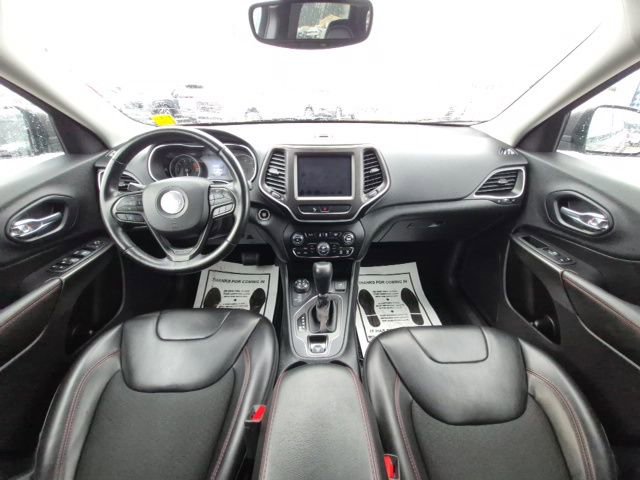 Used 2020 Jeep Cherokee Trailhawk w/ Cold Weather Group image 20