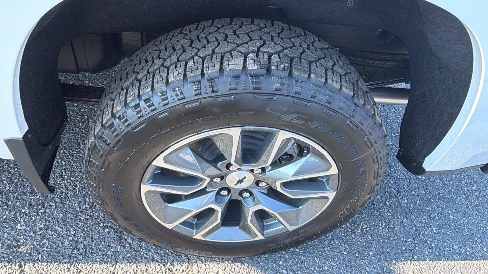 New 2026 Chevrolet Silverado 1500 RST w/ RST All Star Premium Package AWD/4WD image 9