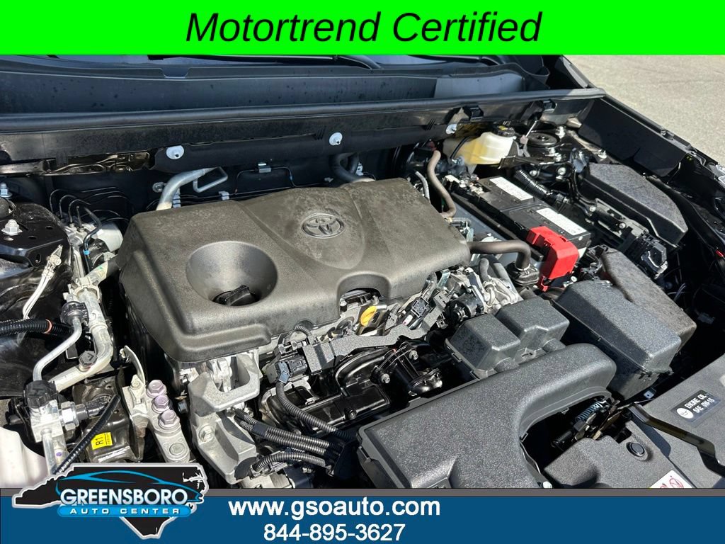 Used 2025 Toyota RAV4 XLE FWD image 32