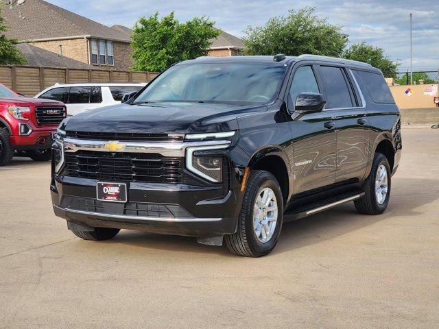 Used 2025 Chevrolet Suburban LS image 10